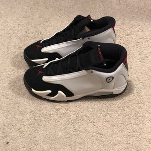 Black Toe Jordan 14